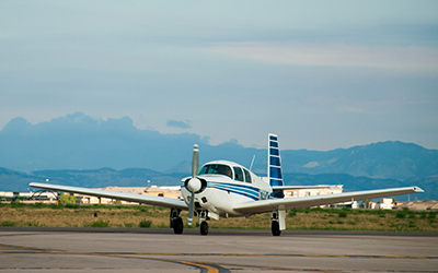 Cirrus aircraft landing